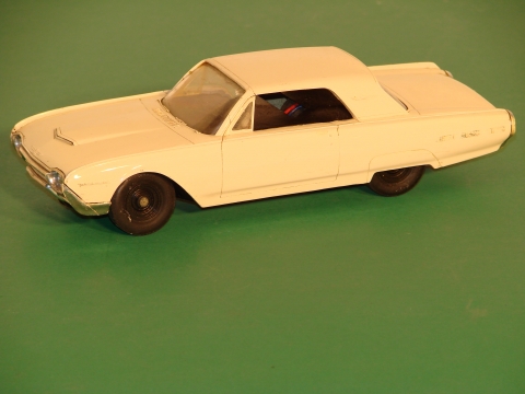 1/25TH FORD T BIRD TURNPIKE CAR 1962