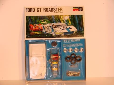 1/24TH SCALE FORD GT ROADSTER KIT. MIB