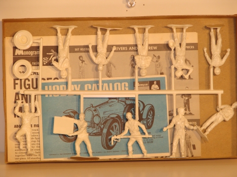 1/32ND SCALE TRACK OFFICIALS