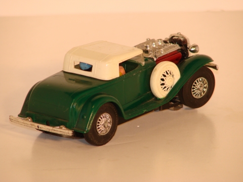 REAR VIEW OF THE 1/32 CHEVY HOT ROD