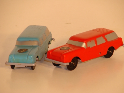 1/43 WINDUP STATION WAGONS