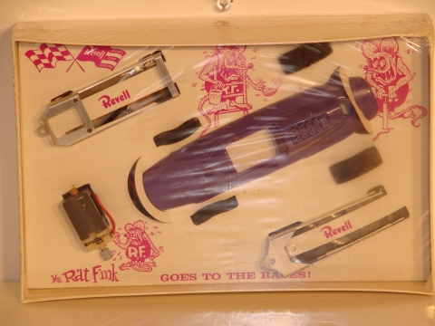 1/24TH SCALE LOTUS 25 WITH RAT FINK, MIB