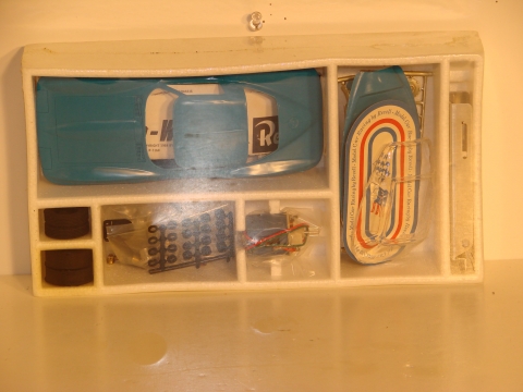 1/24TH SCALE 1965 CORVETTE STINGRAY  KIT ,MIB