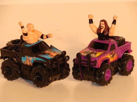 1/43 WRESTLER SLOT TRUCKS