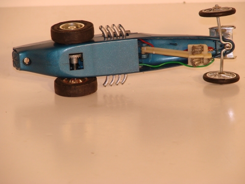 BOTTOM OF THE 1/24 DRAGSTER