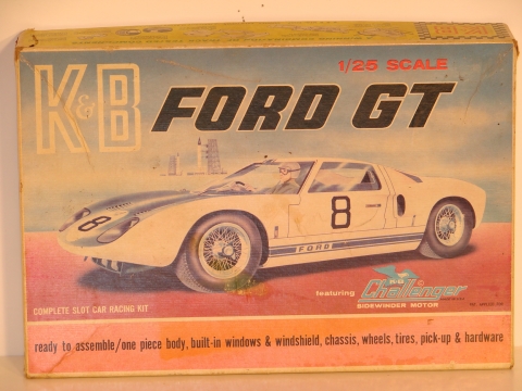 BOX TOP OF THE 1/24TH SCALE FORD GT 40