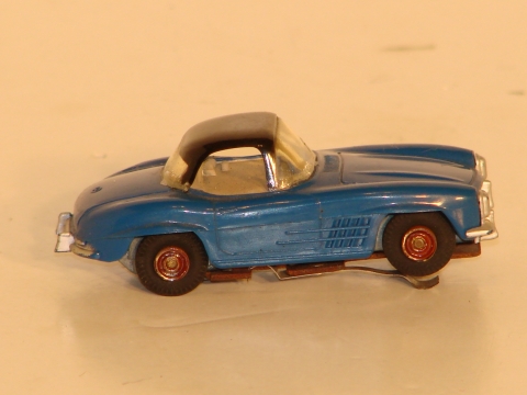 HO SCALE MERCEDES 300 SL. VIBRATOR