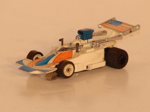 HO SCALE LOLA T-330