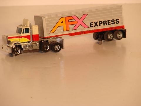 HO SCALE TRUCK & TRAILER