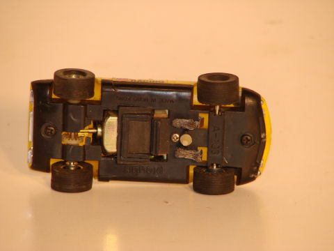 BOTTOM OF THE 1/43 LAMBORGINI