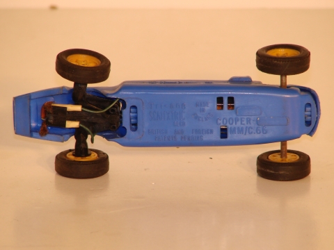 BOTTOM OF THE 1/32 COOPER JUNIOR