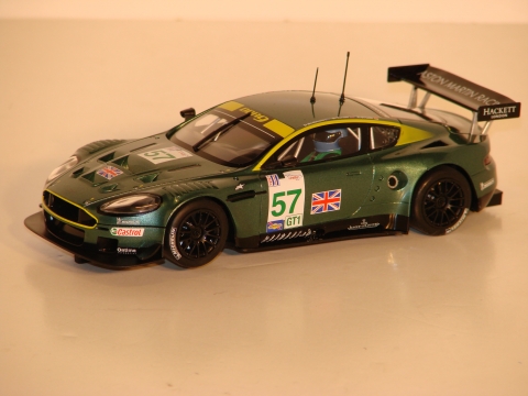 1/32 ASTON MARTIN DBR9