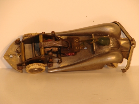 TOPVIEW OF THE 1937 CHASSIS.