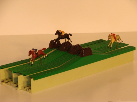 THE CHASSIS FIT UNDER THE TRACK.