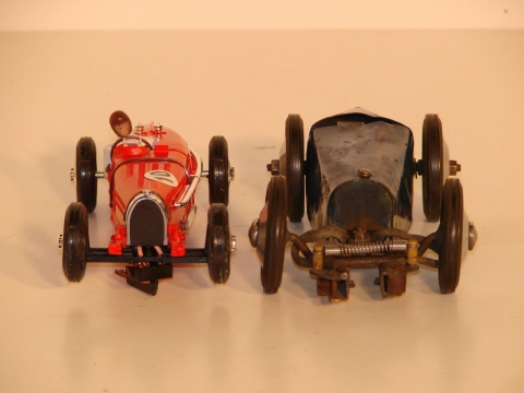 1/32ND SCALE PINKKAR BUGATTI NEXT TO 1932 MADE BUGATTI